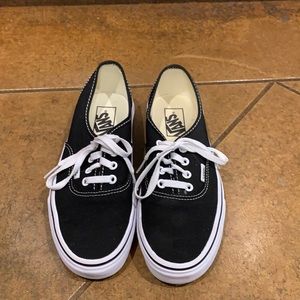 Black canvas vans